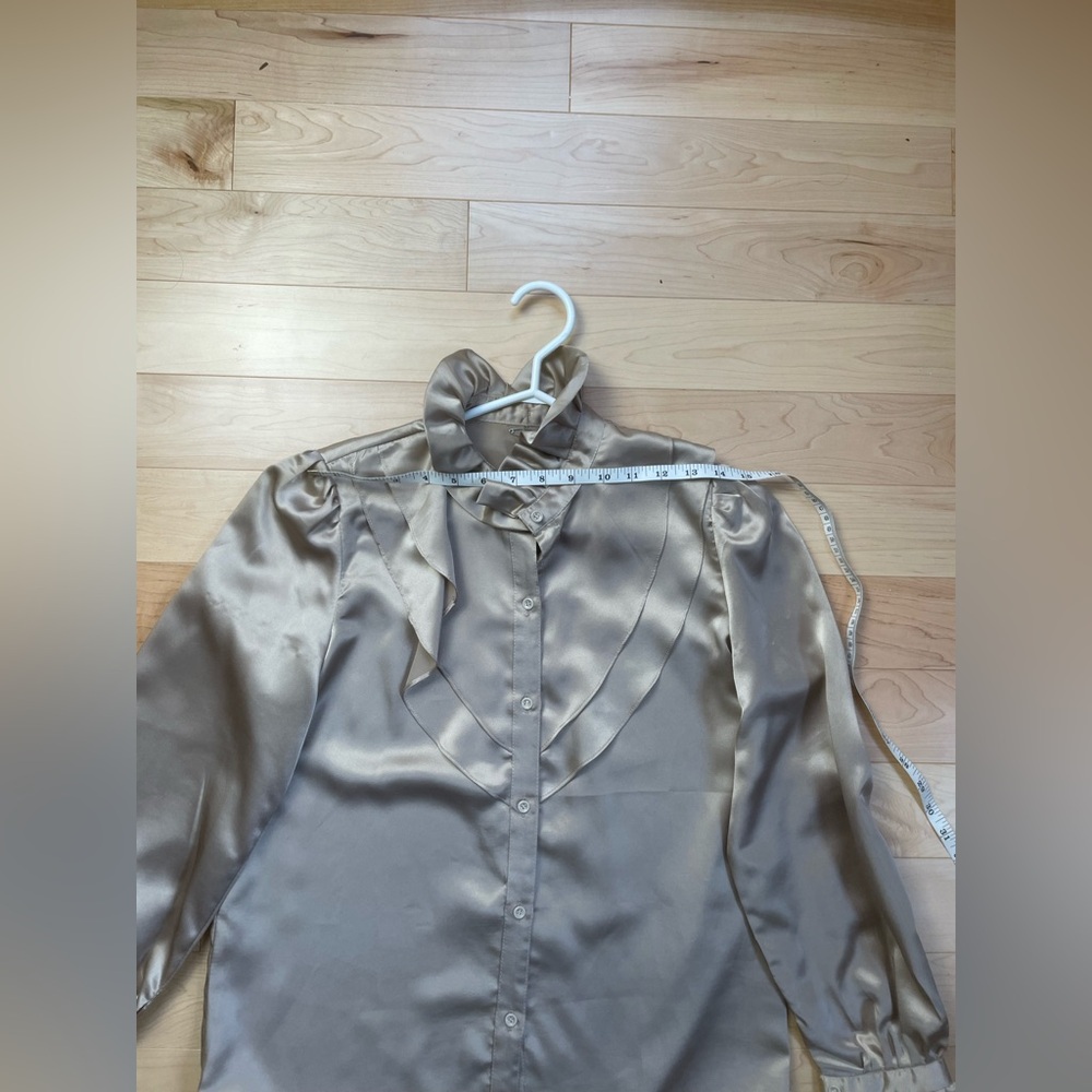 Frilly blouse - Picture 3 of 5